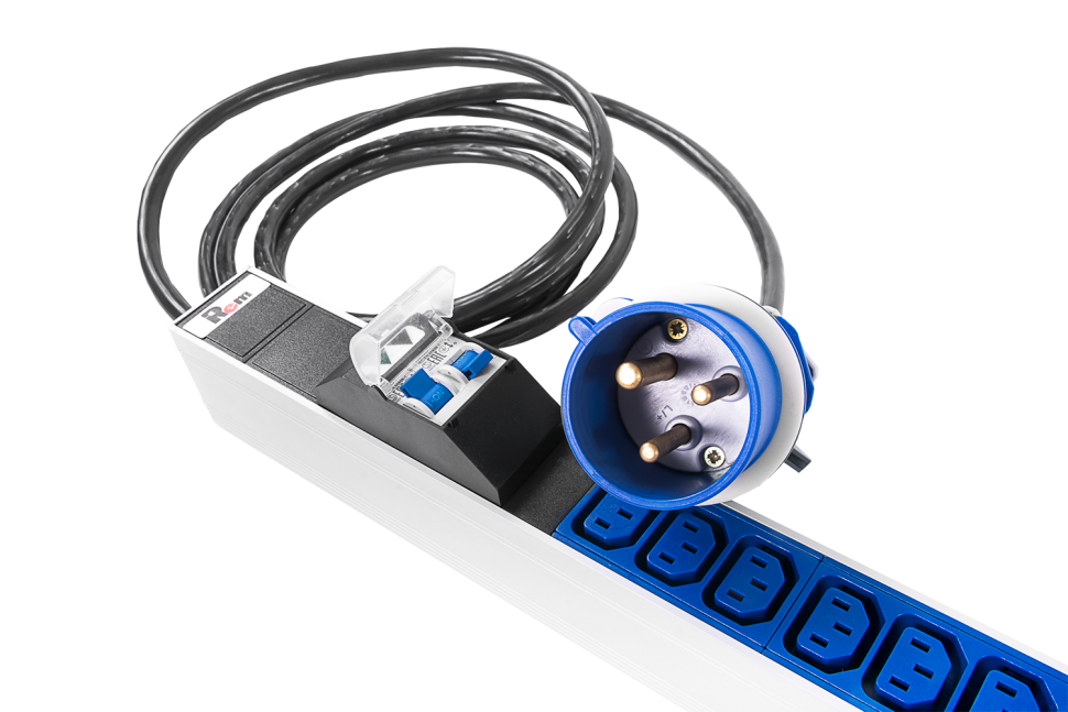 Верт блок розеток Rem-32, 1 фаза 32A, 2 авт, инд, 24 C13, 6 C19, 1420 мм, вх IEC 309, шнур 3 м